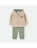 conjunto de sudadera y pantalón